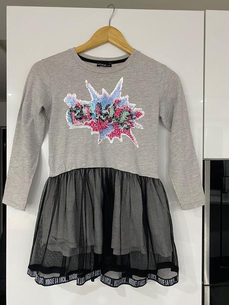 Dievčenské šaty velk.140, 140