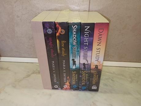 Maria v. snyder - chronicles of ixia,