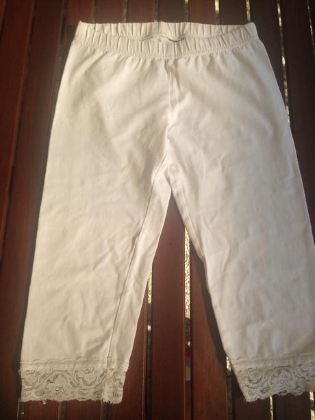 Šaty,kraťasy a elasťáky, 122–134