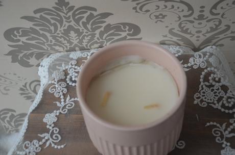 Sviečka v keramickej nádobe, 