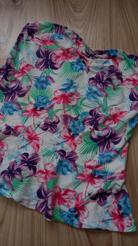 Kvetovany top, fishbone,s