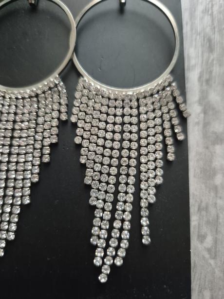 Elegantné vysiace náušnice, 