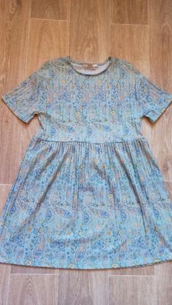 Šaty so vzorom, pull&bear,s