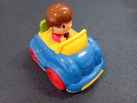 Malé auto na rozoberanie,