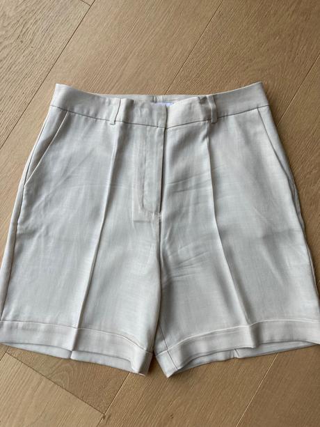 Béžové kratase reserved, reserved,m / s