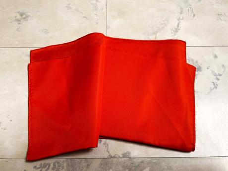 Saténová šatka, l