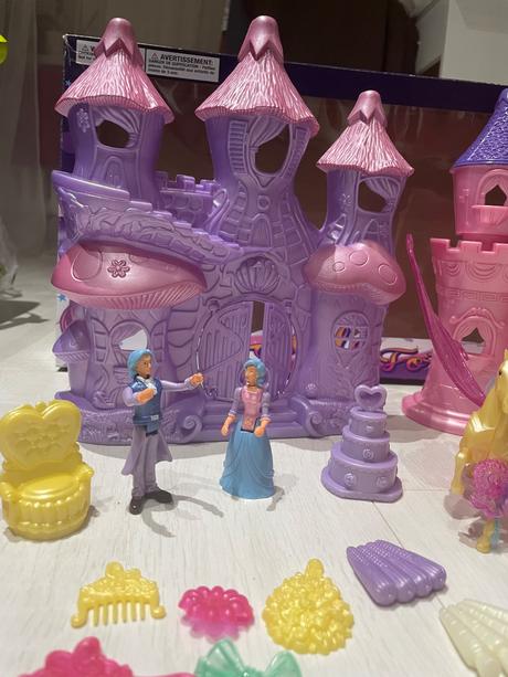 Hrad s postavičkami, 