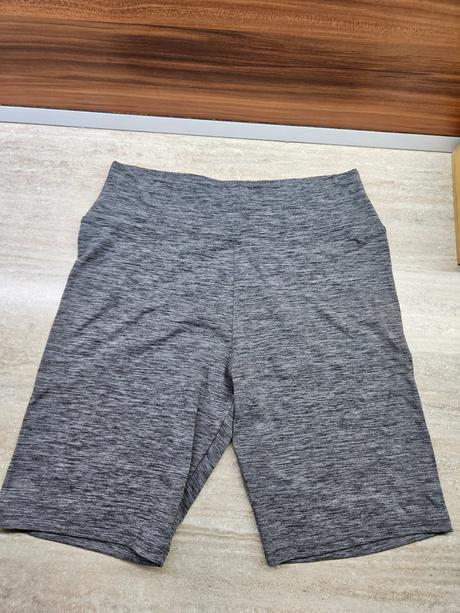 Krátke legíny lelosi šedé, s