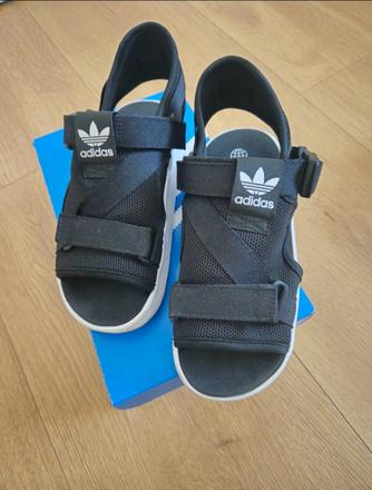 Adidas sandale, adidas,35