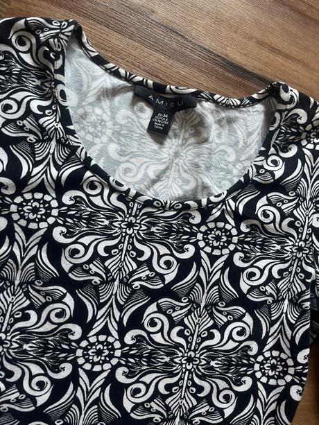 Vzorkované šaty, veľkosť s/m, amisu,38