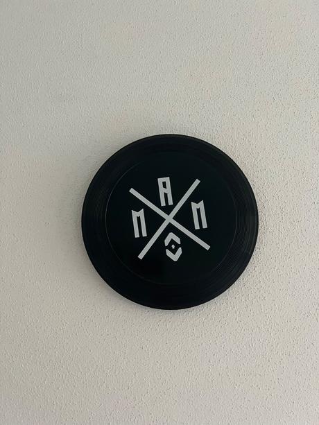 Lietajuci tanier mám pi.i, 