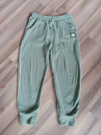 Hrubšie tepláky 164, reserved,164