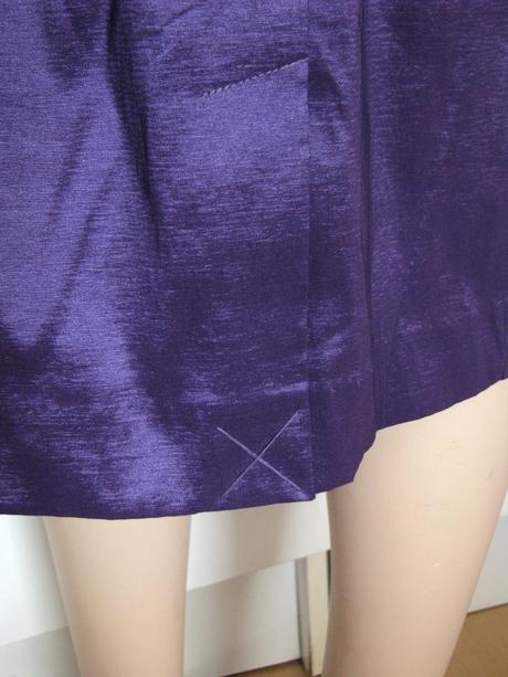 Fialové príležitostné šaty s kamienkami, xxl