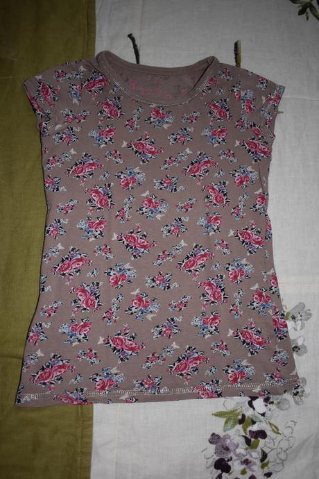 Tričko na 6 až 7 rokov., matalan,122