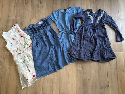 Balík šiat na 7-8 rokov, 122–134