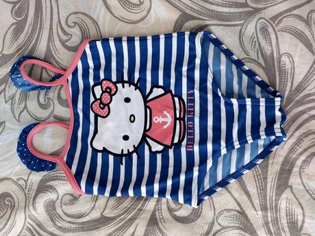 Jednodielne plavky, 98