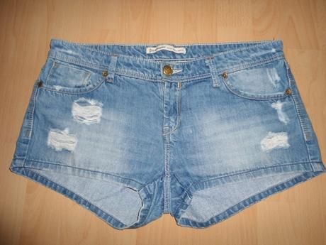 Bledomodre riflove kratasy, stradivarius,s