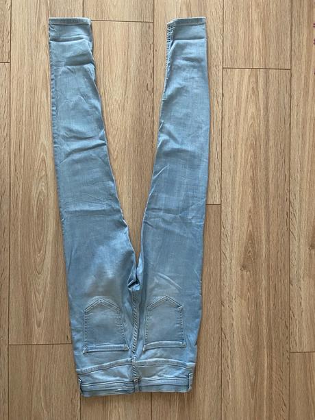 Bledomodré rifle, new yorker,26