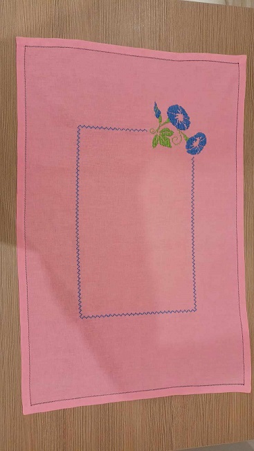 Dečky s výšivkou, cena spolu,