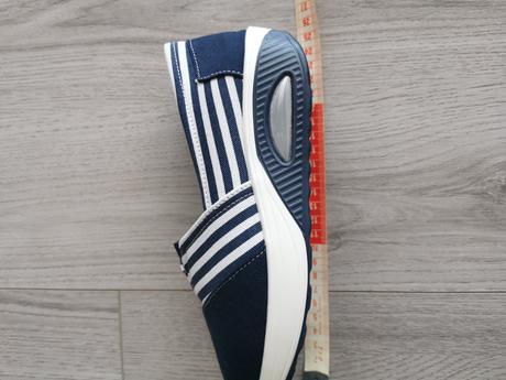 Bielomodre tenisky, 36