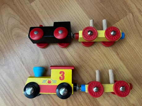 Drevené vláčiky,