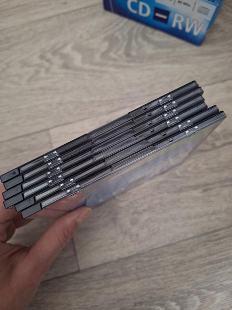 Predám cd rw 6ks, 