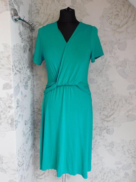 Velmi pekne letne šaty, tcm,36 / 38