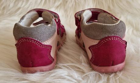 Dievčenské sandálky, 23