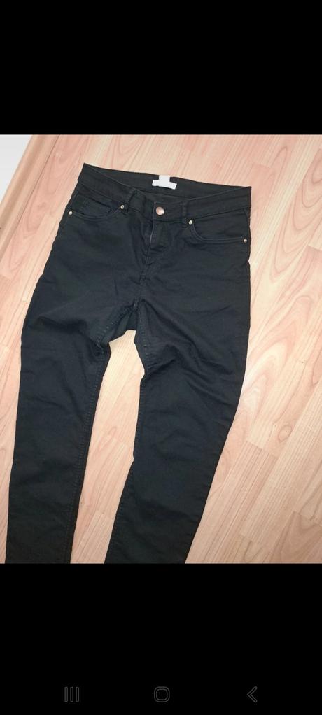Klasicke cierne nohavice, h&m,s