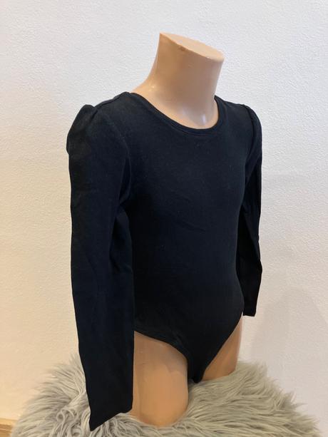 Dievčenské čierne body, sinsay,116