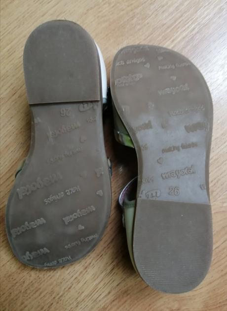 Strieborno-biele sandálky mayoral, mayoral,26