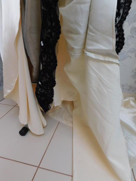 Velmi pekne spolocenske saty, 38