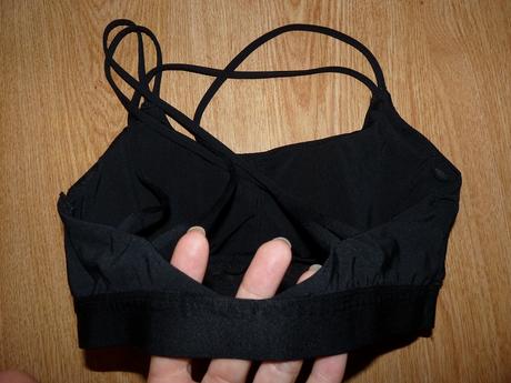 Prekrížené ramienka, 158