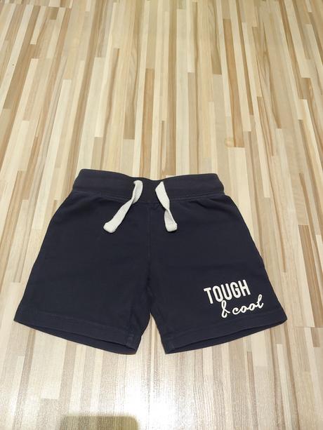 Tmavomodre kratasy, lupilu,98