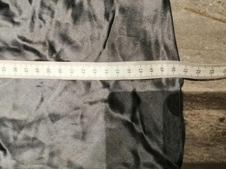 Saténové maxi šaty weekday,v38-40, 40