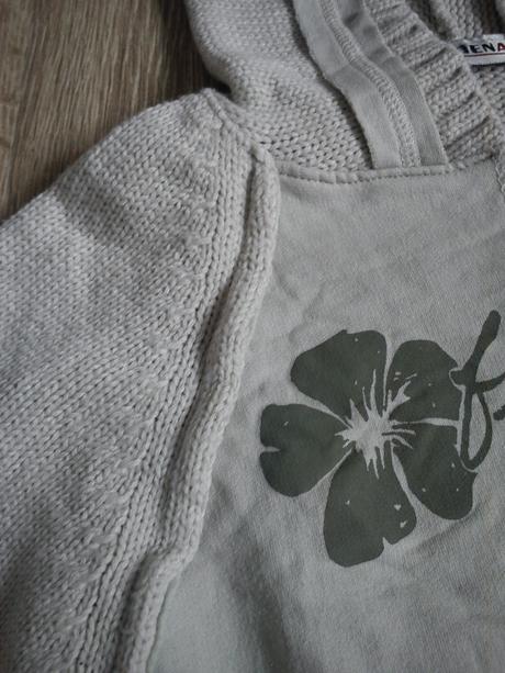 Zozadu pletena mikina, s