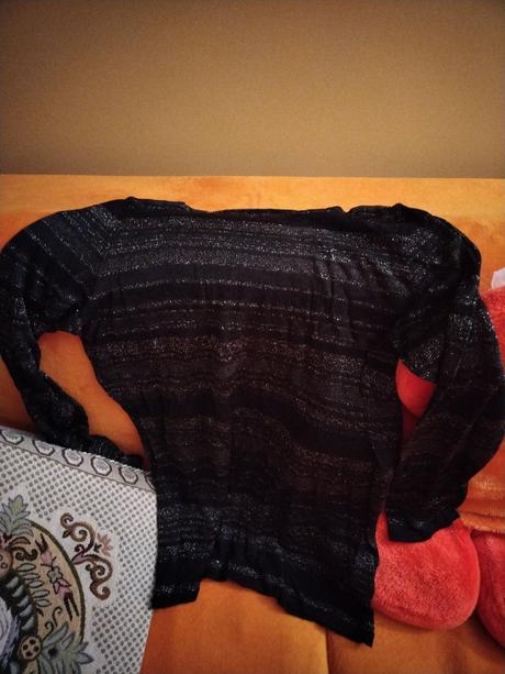 Čierno strieborný pulover, l