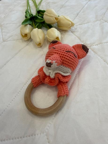 Rozkošná ručne robená líška- hrkálka,hryzátko, 