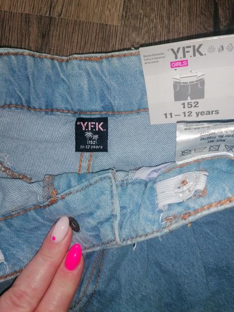 Dievčenské rifle, kik,152