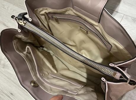 Guess kabelka ruža, guess