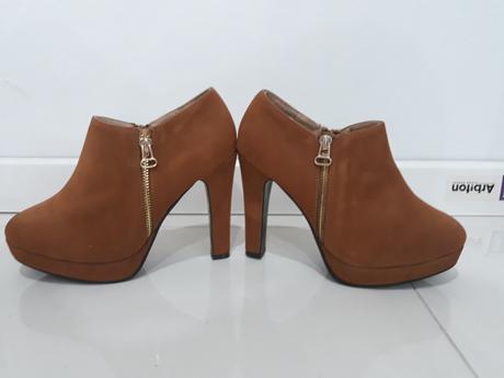 Škoricové topánky, 38