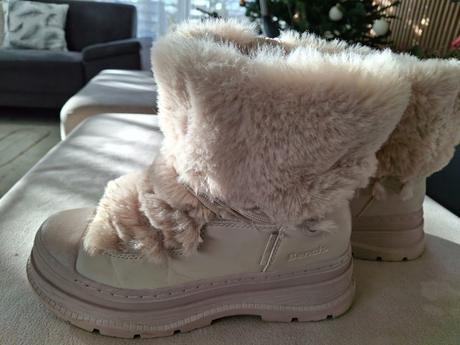 Dievčenské zimné, 35