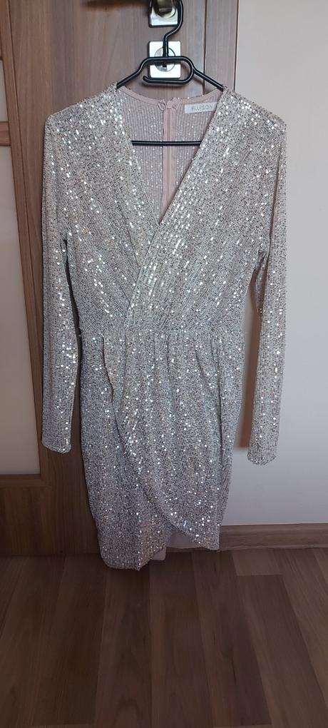 Slávnostné šaty, s