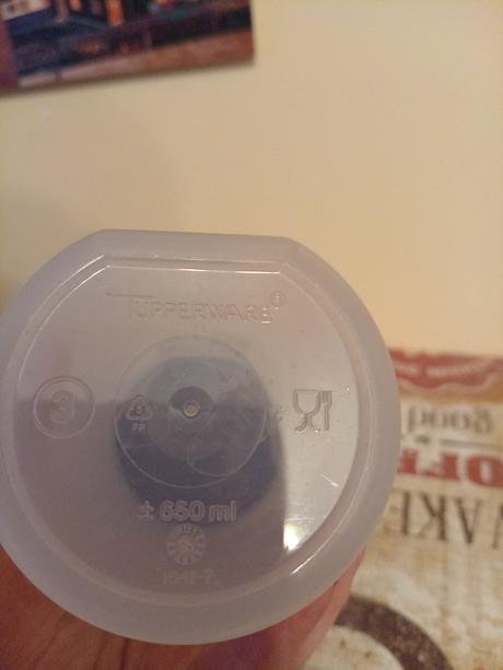 Tupperware nádoba 650 ml, 