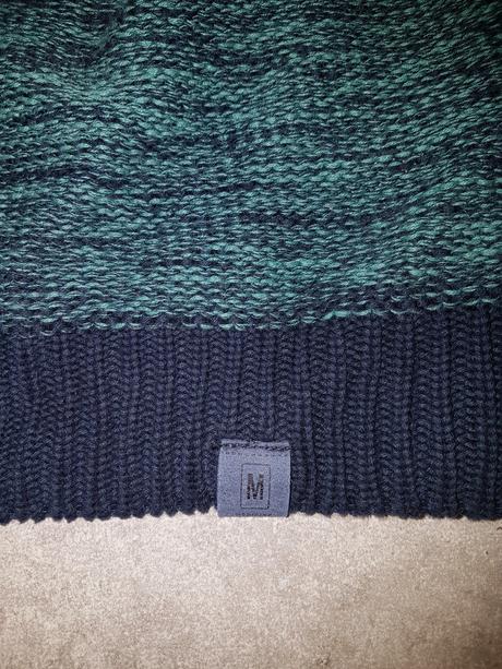 Predám krásny tyrkysový 1x oblečený pánsky sveter, m