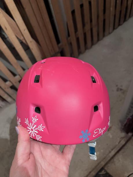 Lyžiarská prilba etape, etape,s