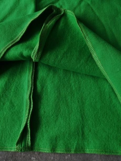 Jednoduché zelené šaty v140,9-10 r.,pružné, 140