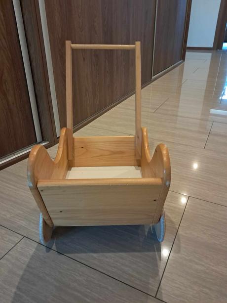 Detský drevený kočík, 