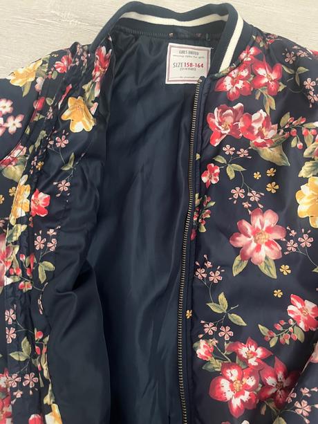 Dievcenska bomber, takko,158