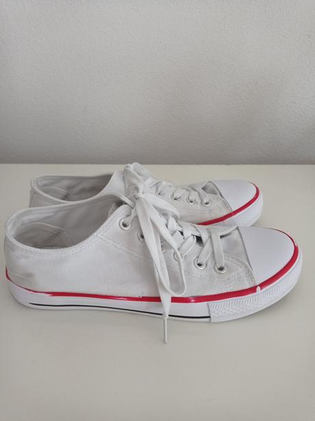 Biele plátenky ,, číny,, + saténové šnúrky navyše, sinsay,38